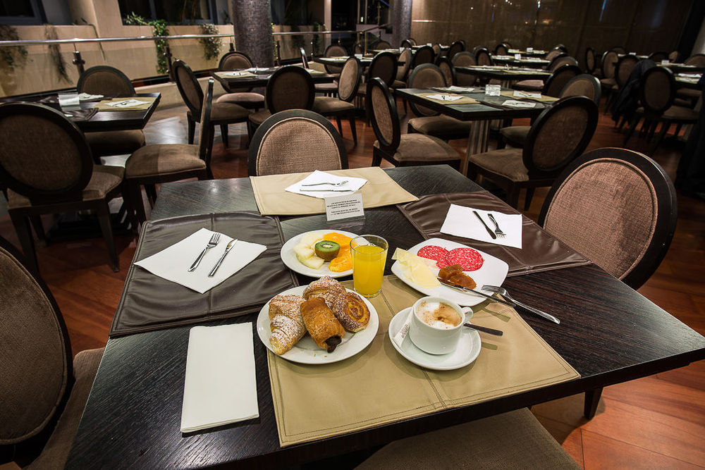 Oca Santo Domingo Plaza Hotel 4*