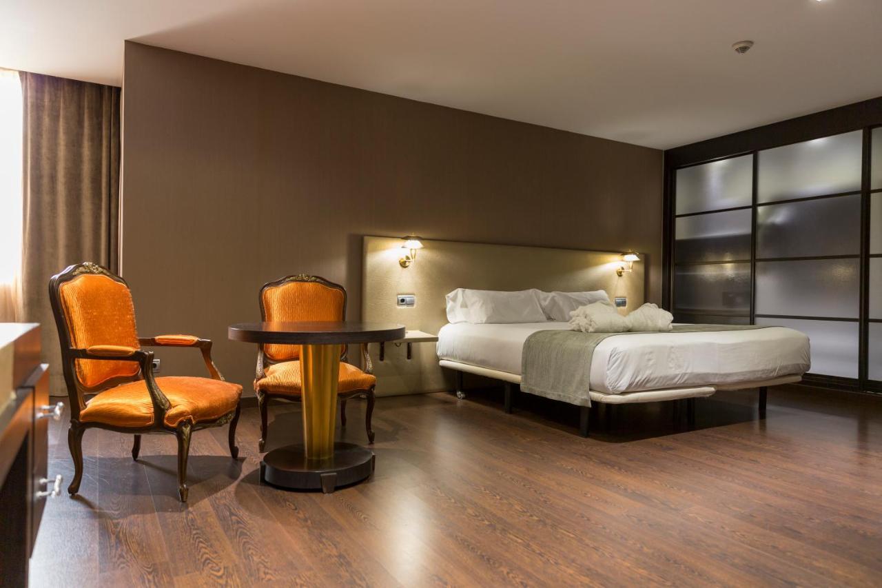 Hotel Oca Santo Domingo Plaza 4*