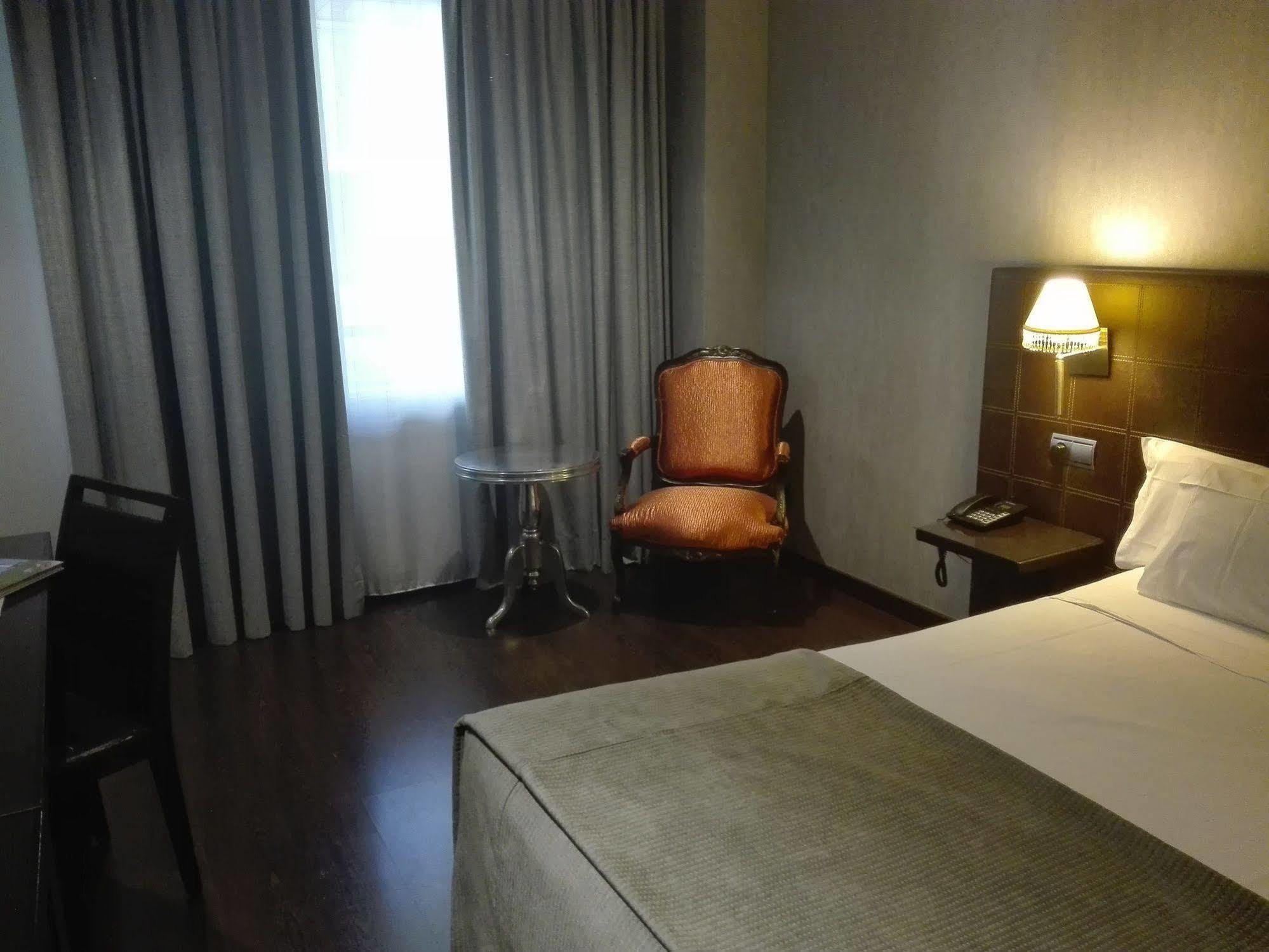 Oca Santo Domingo Plaza 4*
